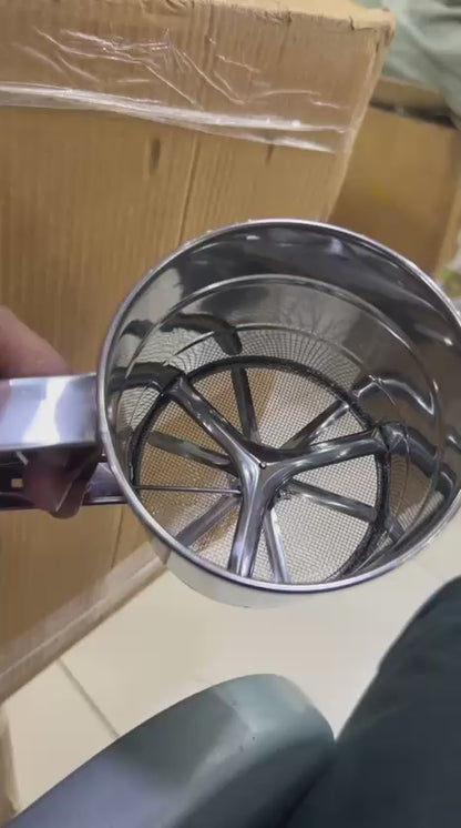 Flour Sifter Stainless Steel – Double Layer Fine Mesh Baking Sifter with One-Hand Press Crank for Cakes & Pastries